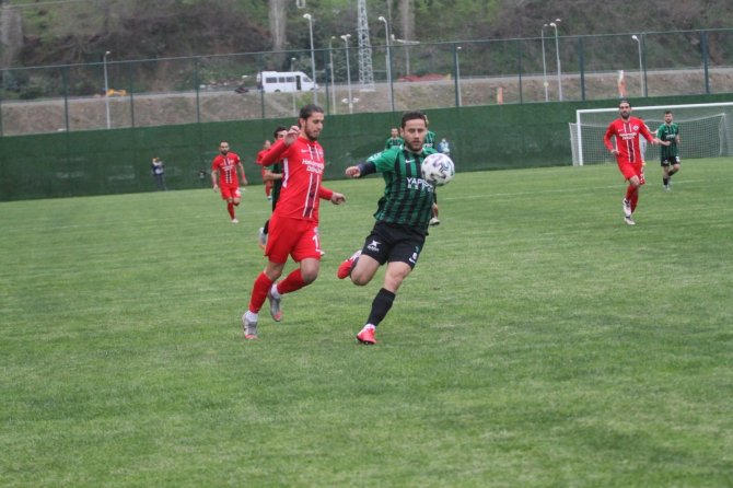2 Lig: Hekimoğlu Trabzon Fk:0 - Kocaelispor:0