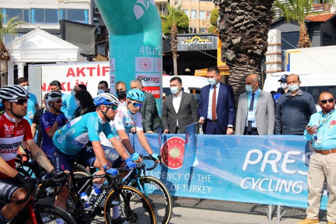 Cumhurbaşkanlığı Türkiye Bisiklet Turu Alanya-kemer Etabının Startı Verildi