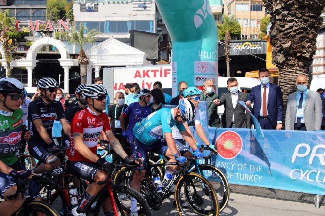 Cumhurbaşkanlığı Türkiye Bisiklet Turu Alanya-kemer Etabının Startı Verildi
