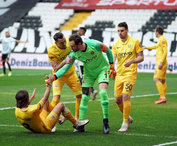 Süper Lig: Beşiktaş: 0 - Mke Ankaragücü: 0 (Maç Devam Ediyor)