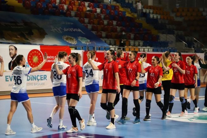2021 Dünya Hentbol Şampiyonası Elemeleri Play-off Turu: Türkiye: 23 - Rusya: 35