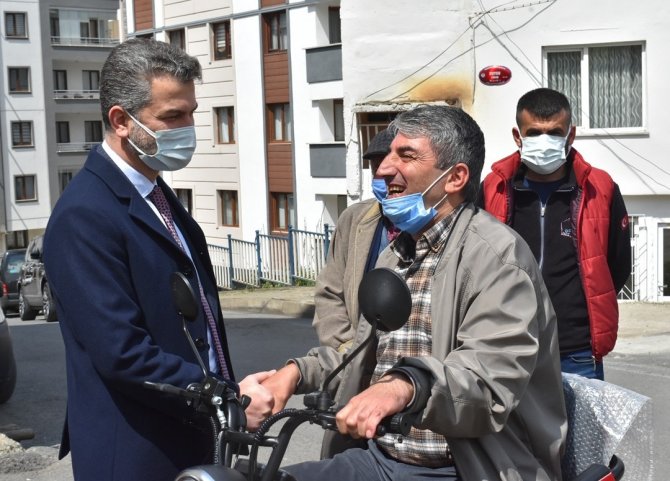 Ak Parti Trabzon İl Başkanı Mumcu Engelli Levent Baytar’ın Hayalini Gerçekleştirdi