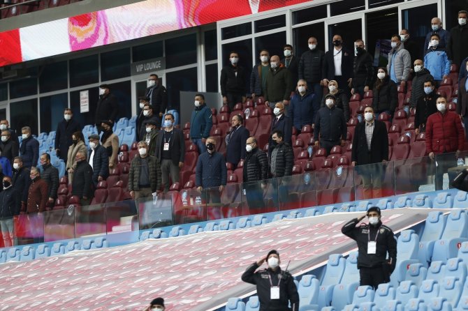Süper Lig: Trabzonspor: 1 - Hatayspor: 0 (İlk Yarı)