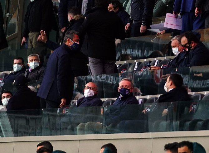 Ali Koç Tribünde