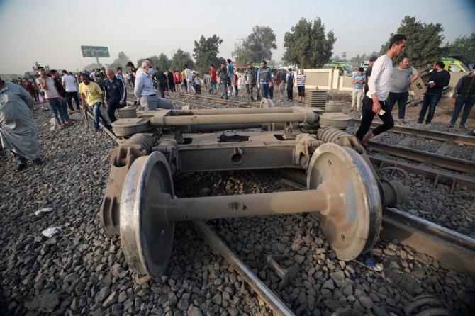 Mısır’daki Tren Kazasında Ölü Sayısı 11’e Yükseldi