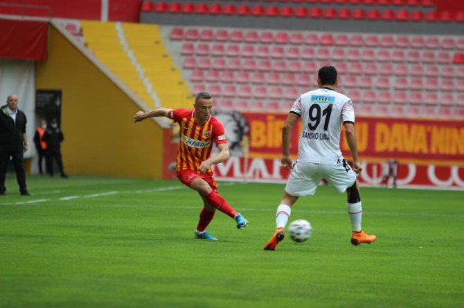 Süper Lig: Hes Kablo Kayserispor: 1 - Gençlerbirliği: 0 (İlk Yarı)