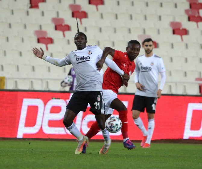 Süper Lig: D.g. Sivasspor: 0 - Beşiktaş: 0 (İlk Yarı)