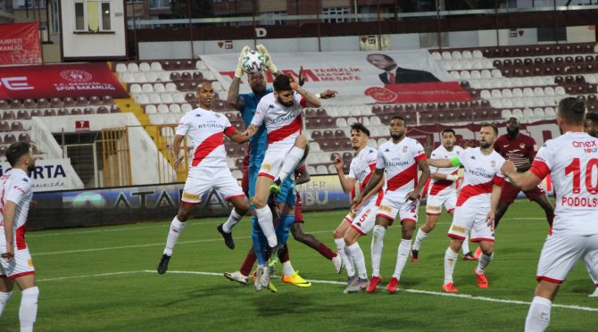 Süper Lig: A. Hatayspor: 1 - Antalyaspor: 0 (İlk Yarı)