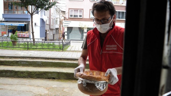 Ortahisar’dan Hem Lokantacı Esnafına Hem İhtiyaç Sahiplerine Ramazan Desteği