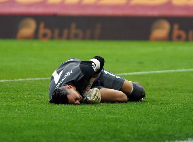 Süper Lig: Galatasaray: 0 - Trabzonspor: 0 (İlk Yarı)
