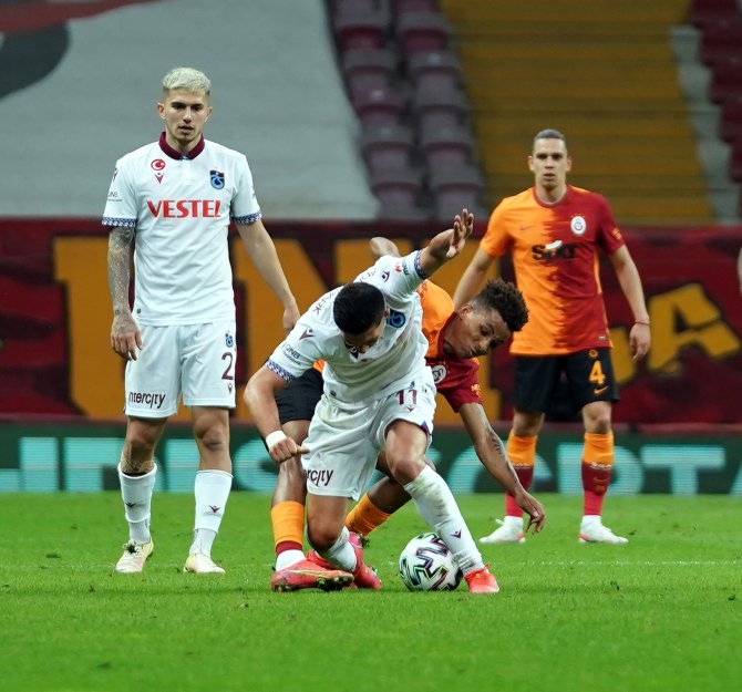 Süper Lig: Galatasaray: 1 - Trabzonspor: 1 (Maç Sonucu)