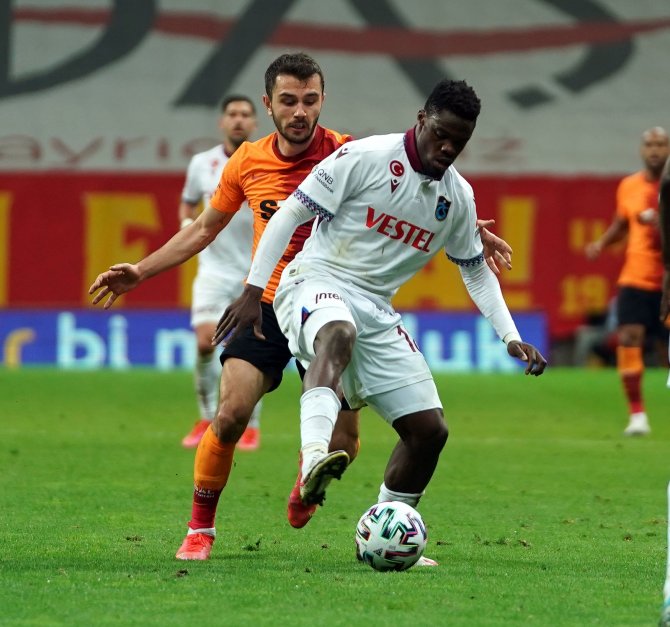 Süper Lig: Galatasaray: 1 - Trabzonspor: 1 (Maç Sonucu)