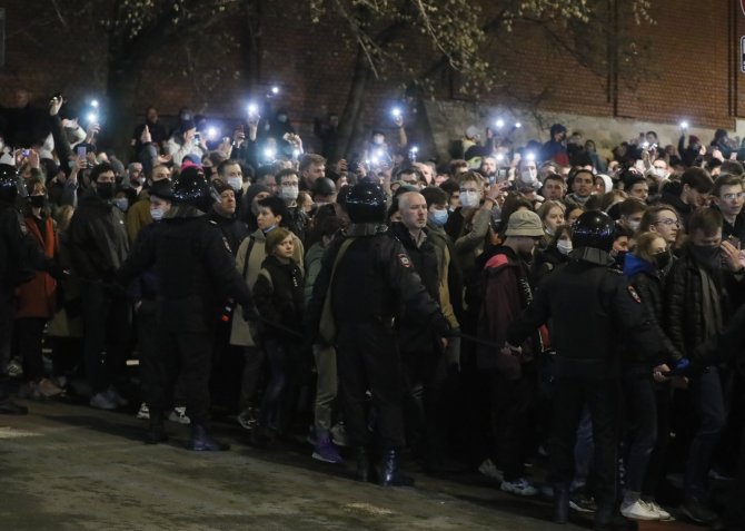 Rusya’da Navalny Protestolarında Gözaltı Sayısı Bini Aştı