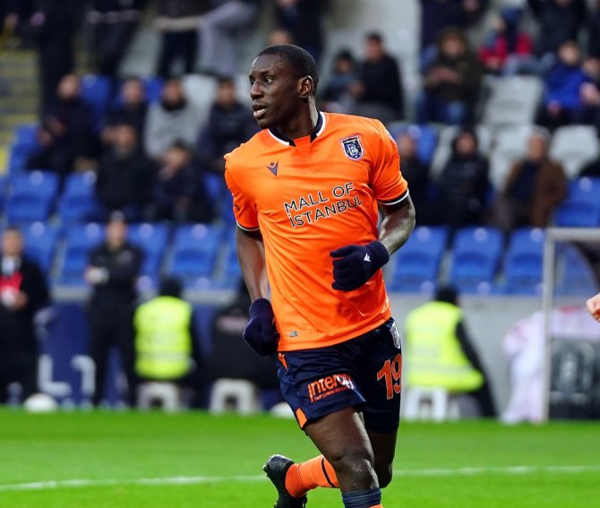 Başakşehir Jokerini Kaybetti: Demba Ba