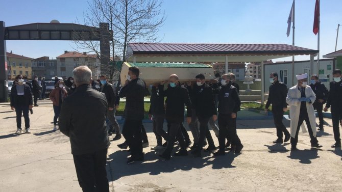 Korona Virüs 36 Yaşındaki Öğretmeni Hayattan Kopardı