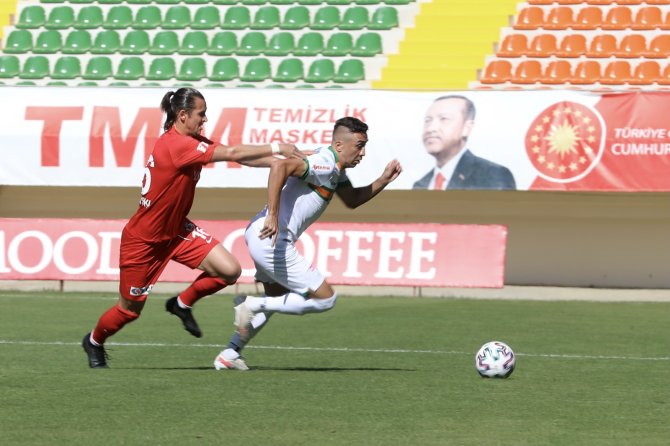 Süper Lig: Aytemiz Alanyaspor: 2 - Gaziantep Fk: 2 (İlk Yarı)