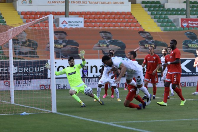 Süper Lig: Aytemiz Alanyaspor: 2 - Gaziantep Fk: 2 (İlk Yarı)