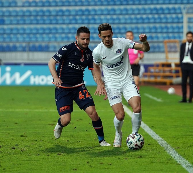 Süper Lig: Kasımpaşa: 0 - Medipol Başakşehir: 1 (İlk Yarı)