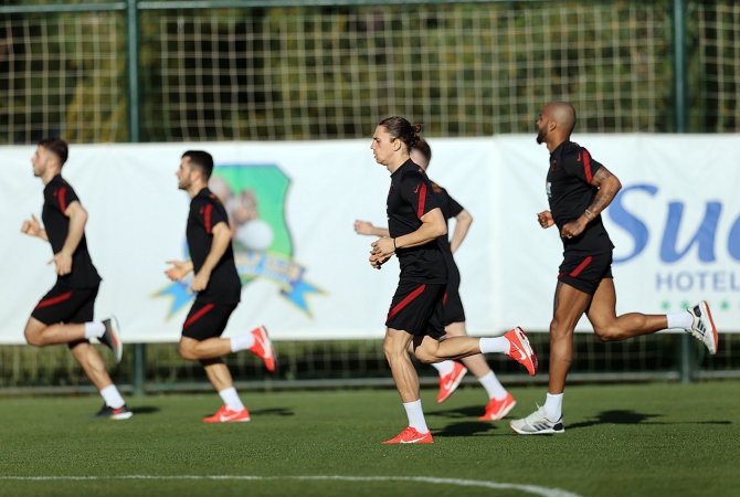Galatasaray, Antalya’da Çalıştı