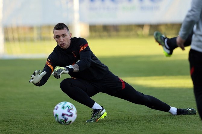 Galatasaray, Antalya’da Çalıştı