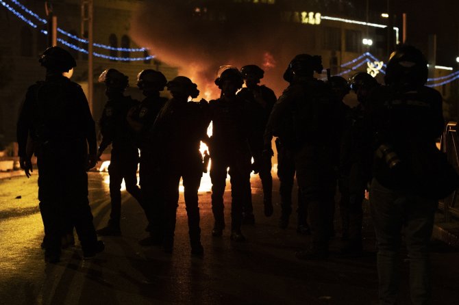 İsrail Güçlerinin Kudüs’te Teravih Sonrası Saldırısında Yaralı Sayısı 105’e Yükseldi