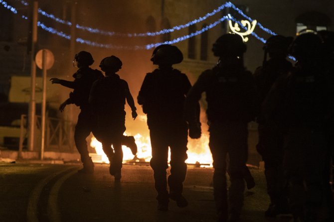 İsrail Güçlerinin Kudüs’te Teravih Sonrası Saldırısında Yaralı Sayısı 105’e Yükseldi