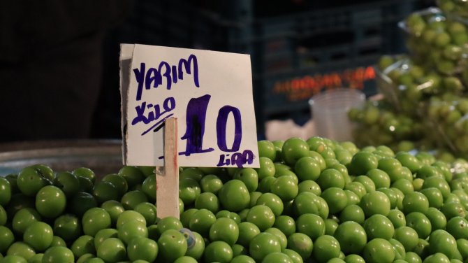 Kilosu 20 Tl’den Satılan Erik Vatandaşı Memnun Etti