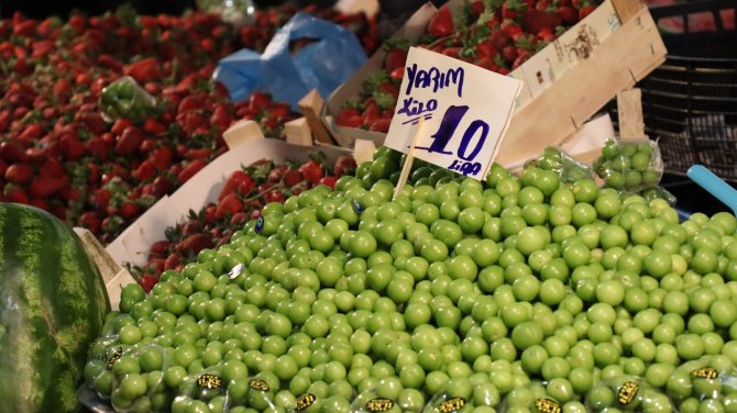 Kilosu 20 Tl’den Satılan Erik Vatandaşı Memnun Etti