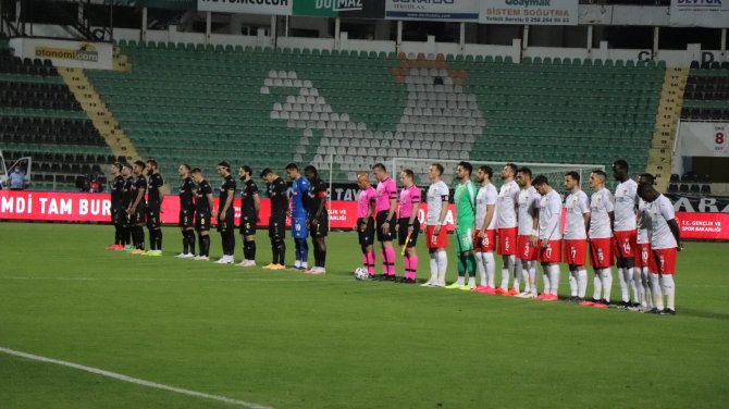 Süper Lig: Yukatel Denizlispor: 0 - Sivasspor: 0 (Maç Devam Ediyor)