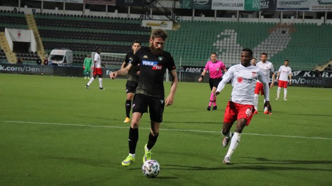 Süper Lig: Yukatel Denizlispor: 0 - Sivasspor: 0 (Maç Devam Ediyor)