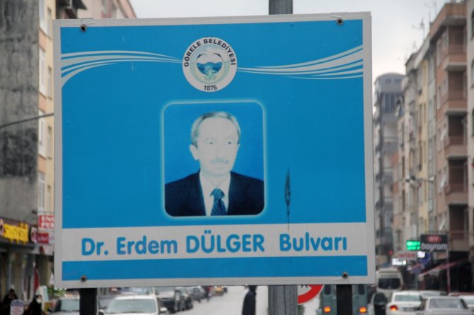 Bir İlçe Doktoruna Vefasını Böyle Gösteriyor