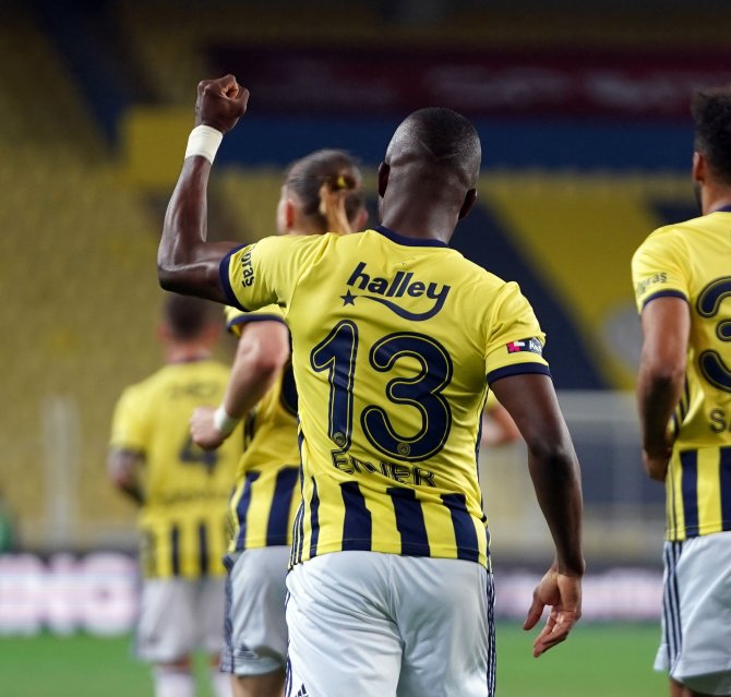 Süper Lig: Fenerbahçe: 1 - Kasımpaşa: 1 (Maç Devam Ediyor)