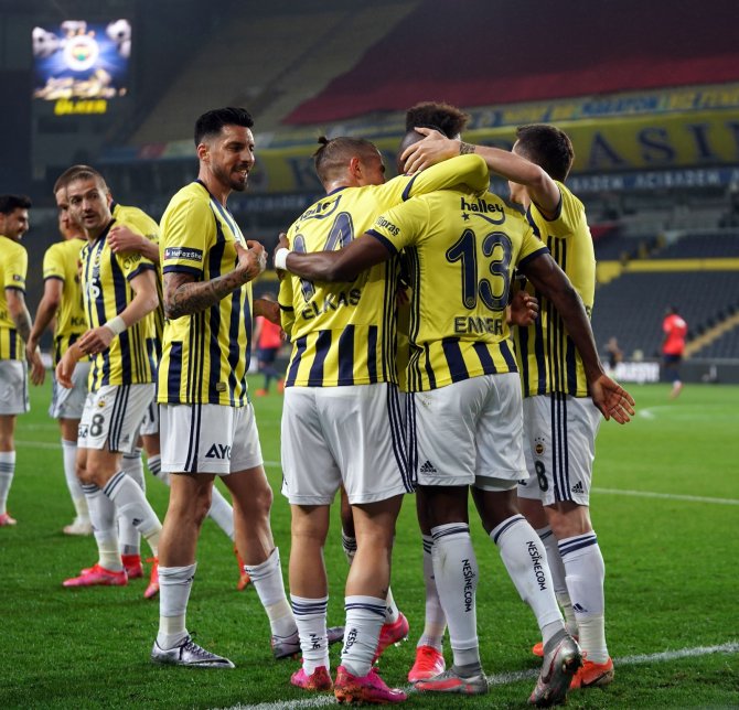 Süper Lig: Fenerbahçe: 1 - Kasımpaşa: 1 (Maç Devam Ediyor)