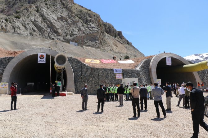 Kop Dağı Tüneli İle Kış Çilesi Bitecek