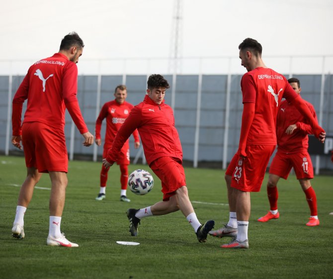Sivasspor’da Malatya Mesaisi Başladı