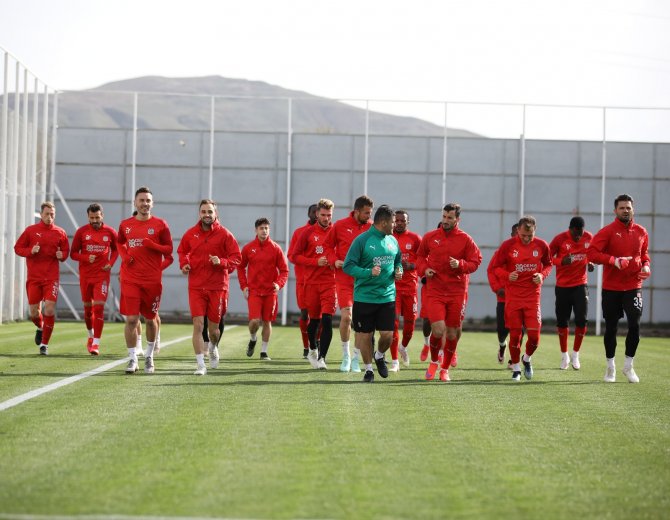 Sivasspor’da Malatya Mesaisi Başladı