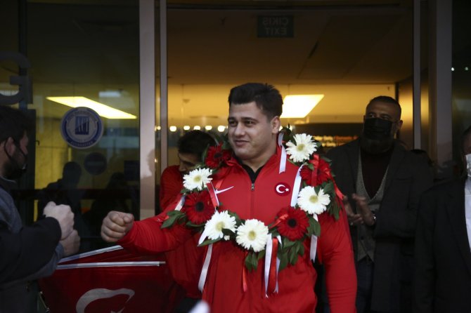 Rıza Kayaalp: “En Büyük Hayalim Olimpiyat Altın Madalyasını Da Ülkemize Kazandırmak”