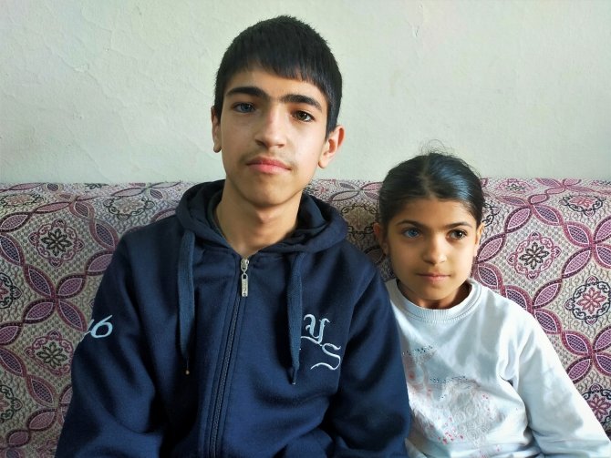 Yasin Ve Elif Kardeşler Hayata Çift Renk Bakıyor