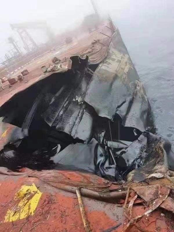 Sarı Deniz’de Yük Gemisi İle 1 Milyon Varil Ham Petrol Taşıyan Tanker Çarpıştı
