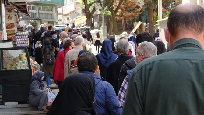 Bursa’da Yüzlerce Metre Et Kuyruğu