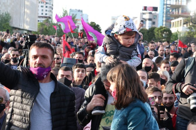 Arnavutluk’ta Seçimin Galibi İktidardaki Sosyalist Parti Oldu