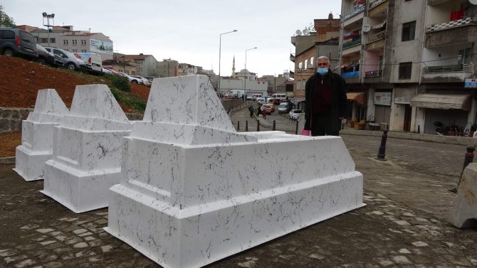 Bu Mezarlar 100 Yıl Garantili