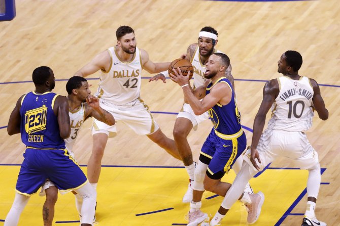 Dallas’tan Golden State Warriors’a 30 Sayı Fark
