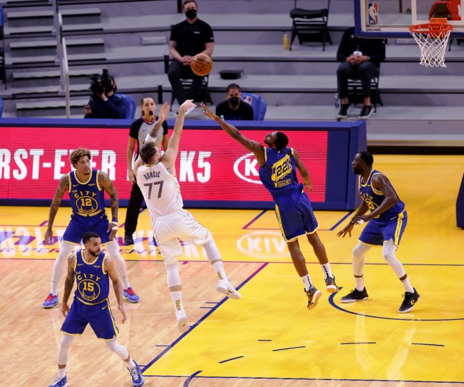 Dallas’tan Golden State Warriors’a 30 Sayı Fark