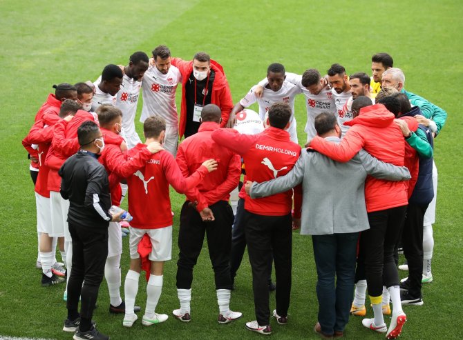Sivasspor’da Yeni Malatyaspor Maçı Öncesi 4 Eksik