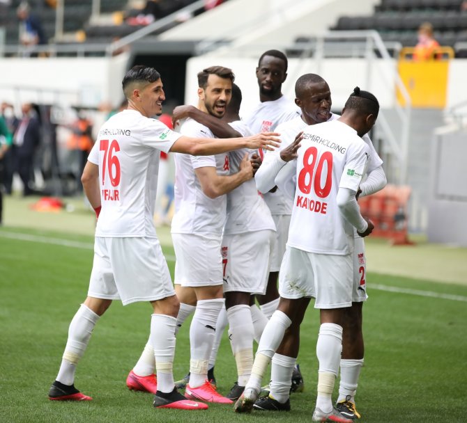 Yiğidolar Süper Lig’de Tek!