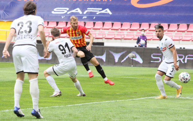Süper Lig: Kayserispor: 1 - Denizlispor: 0 (Maç Devam Ediyor)