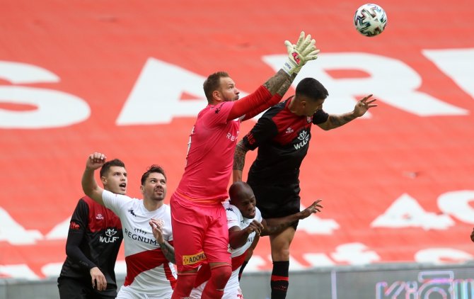 Süper Lig: Fatih Karagümrük: 2 - Ft Antalyasppor: 2 (Maç Sonu)