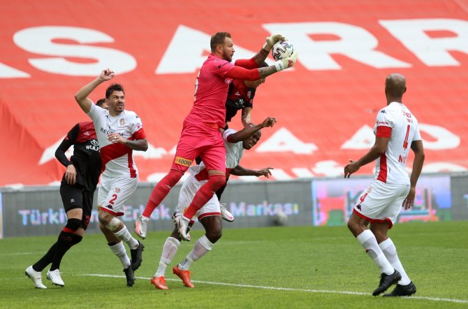 Süper Lig: Fatih Karagümrük: 2 - Ft Antalyasppor: 2 (Maç Sonu)