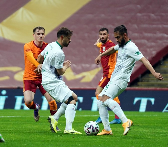 Süper Lig: Galatasaray: 0 - Konyaspor: 0 (İlk Yarı)